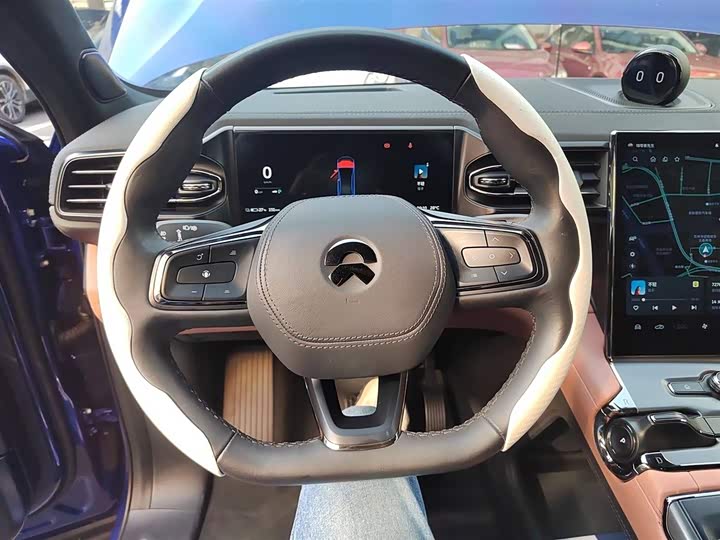 Фото 11 - Nio EC6