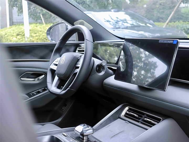 Фото 9 - BYD Qin L