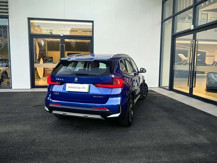 Фото 11 - BMW iX1