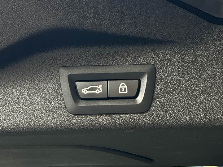 Фото 32 - BMW X7