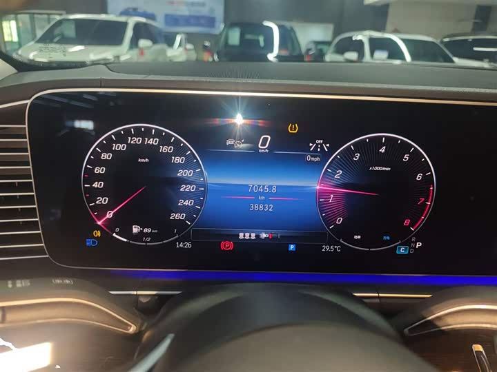 Фото 12 - Mercedes-Benz GLE-Class