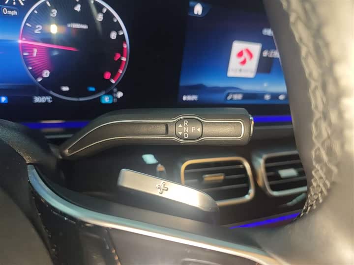 Фото 14 - Mercedes-Benz GLE-Class