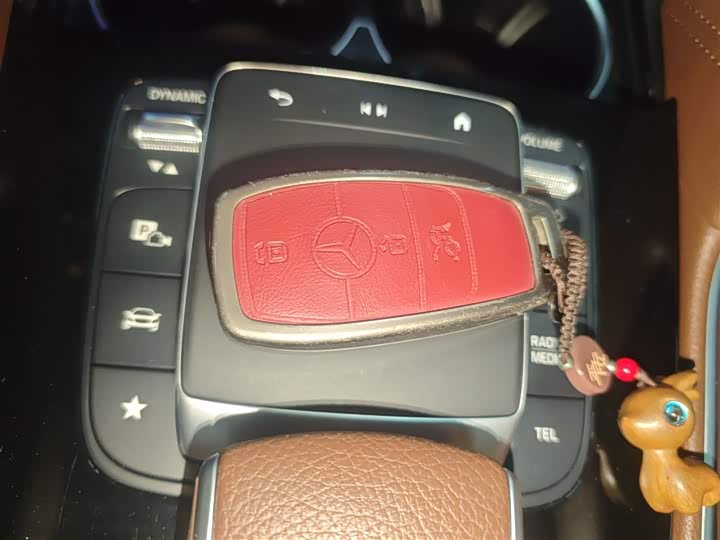 Фото 9 - Mercedes-Benz GLE-Class