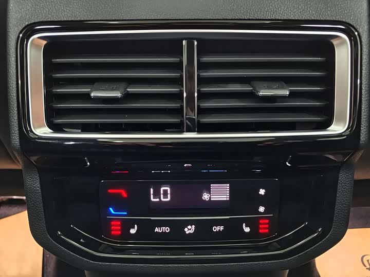 Фото 18 - Volkswagen Teramont Pro