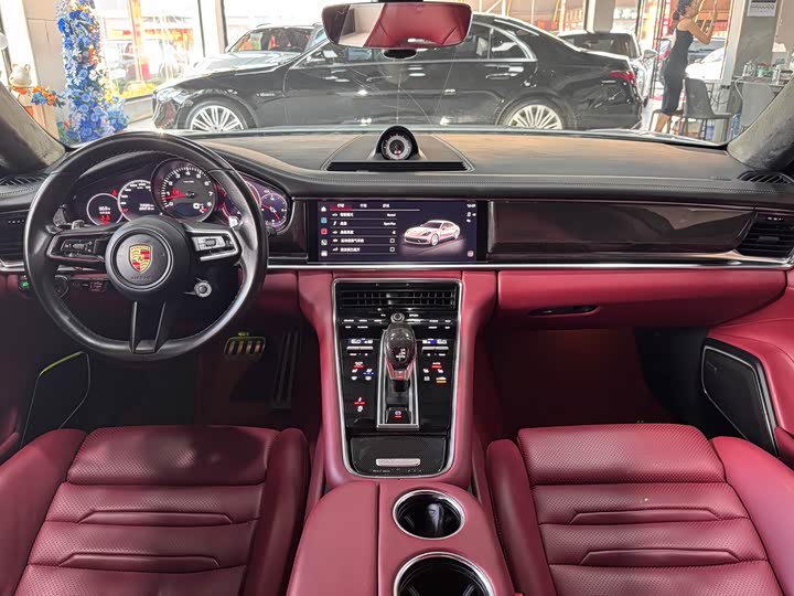 Фото 5 - Porsche Panamera