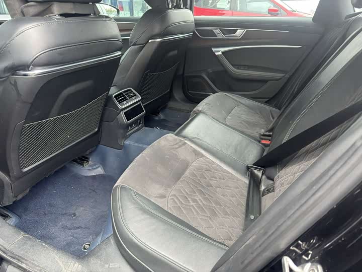 Фото 7 - Audi A6L