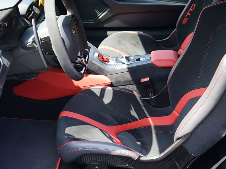 Фото 17 - Lamborghini Huracán