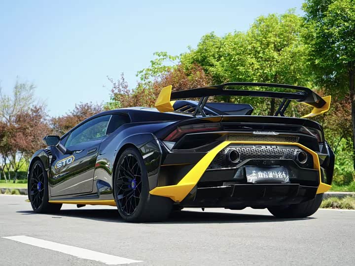 Фото 4 - Lamborghini Huracán