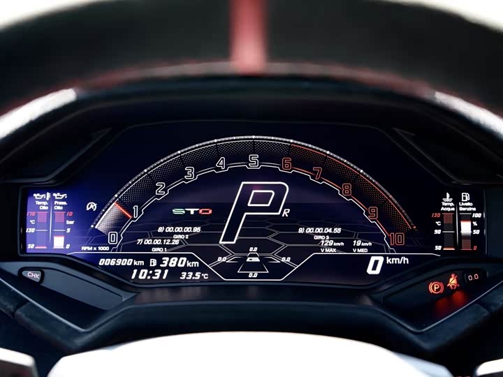 Фото 9 - Lamborghini Huracán