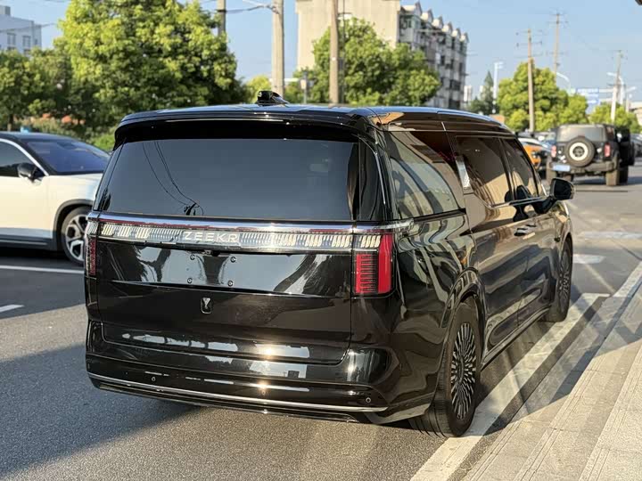 Фото 6 - Zeekr 009