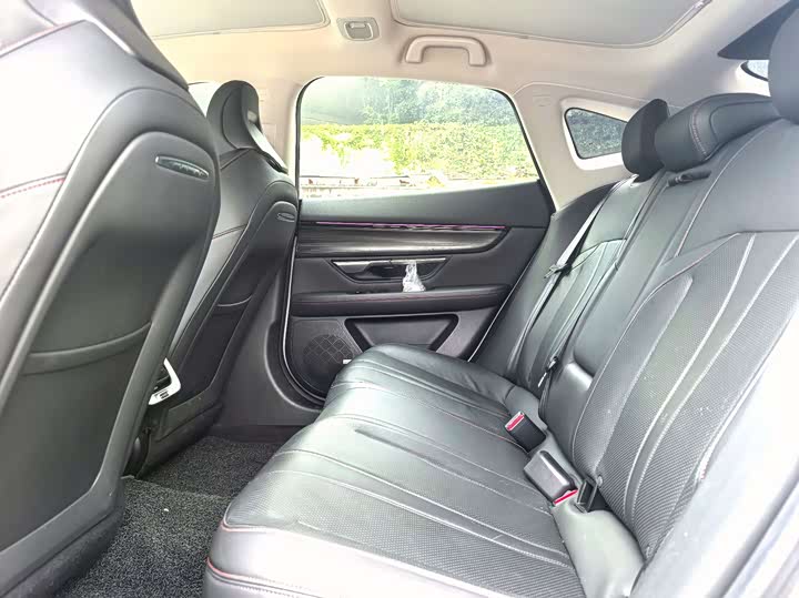 Фото 8 - XPeng P7