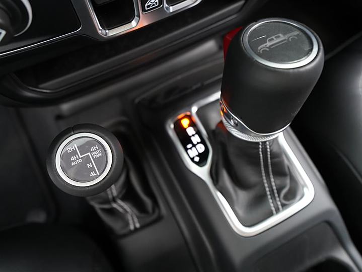 Фото 11 - Jeep Gladiator