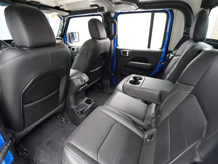 Фото 13 - Jeep Gladiator