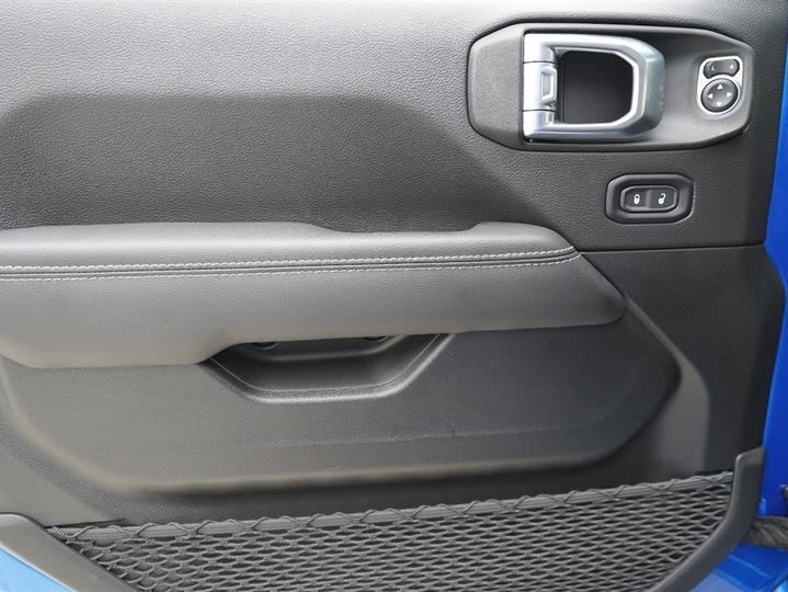 Фото 5 - Jeep Gladiator