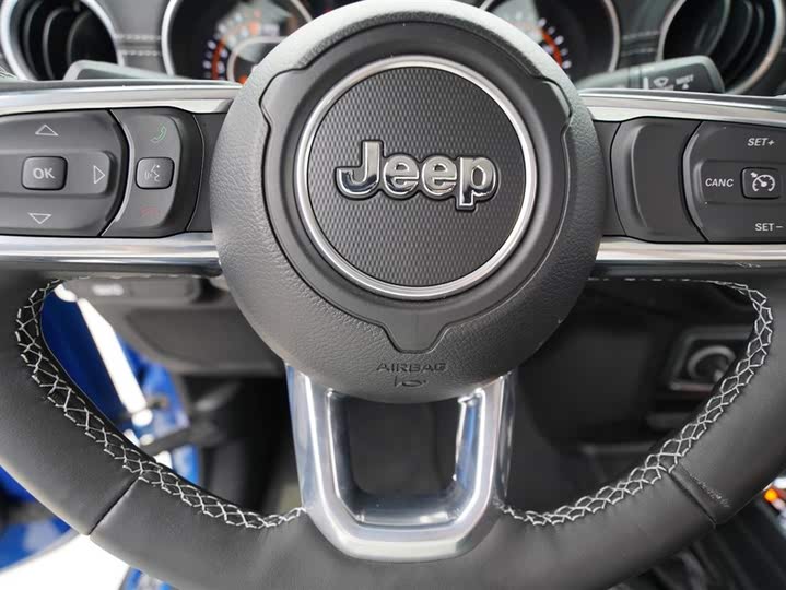 Фото 8 - Jeep Gladiator