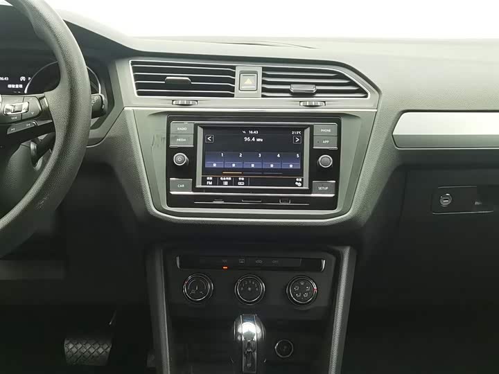 Фото 12 - Volkswagen Tiguan L Pro