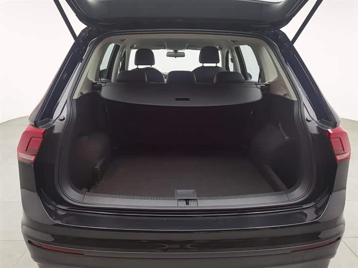 Фото 16 - Volkswagen Tiguan L Pro