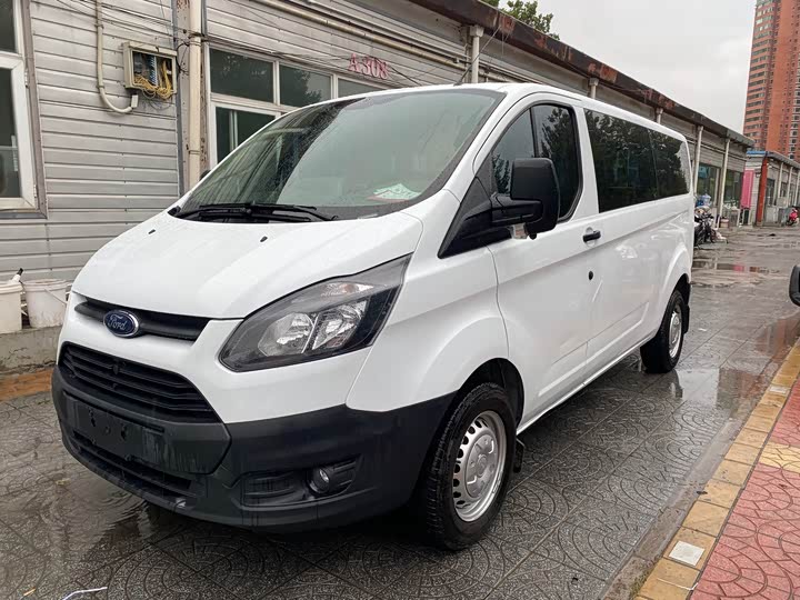 Фото 1 - Ford Transit