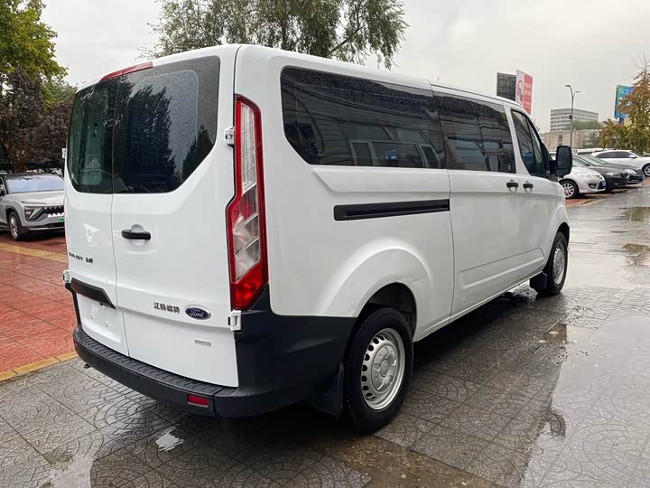 Фото 3 - Ford Transit