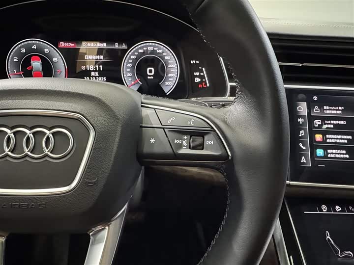 Фото 18 - Audi Q7