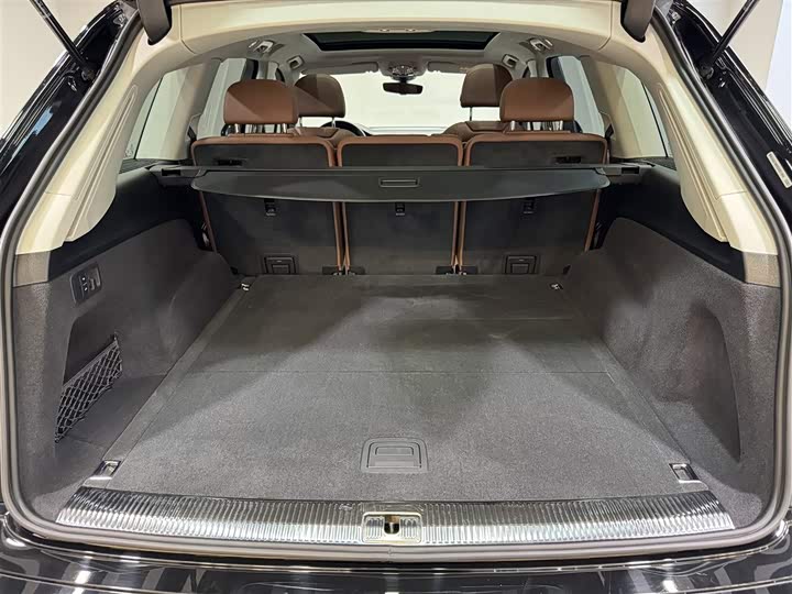 Фото 26 - Audi Q7