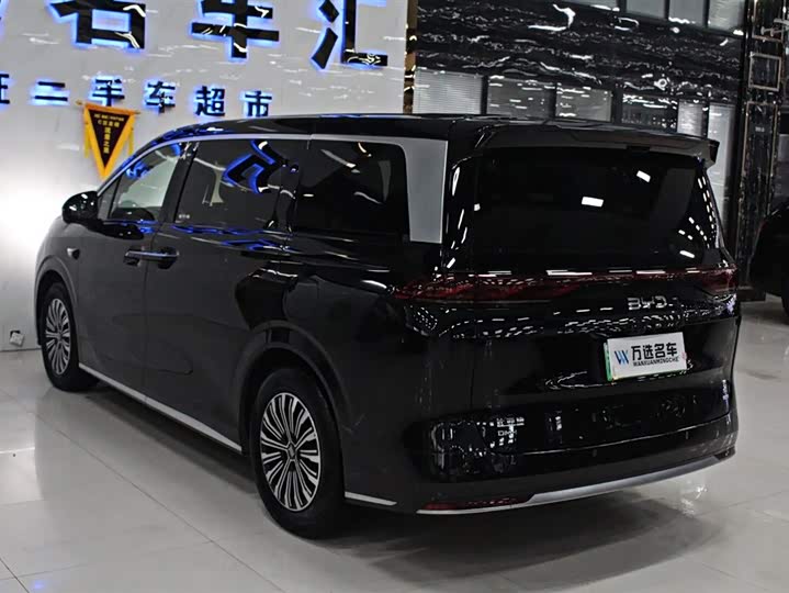 Фото 16 - BYD Xia