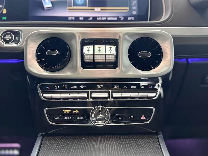 Фото 9 - Mercedes-Benz G-Class