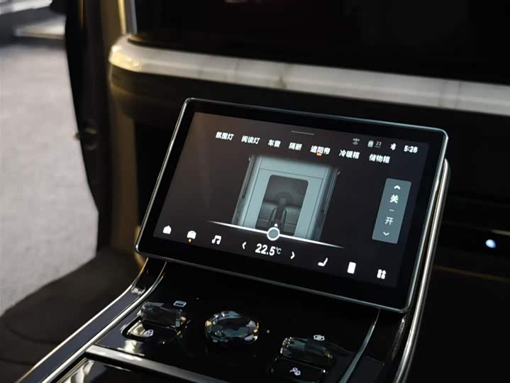 Фото 14 - Zeekr 009