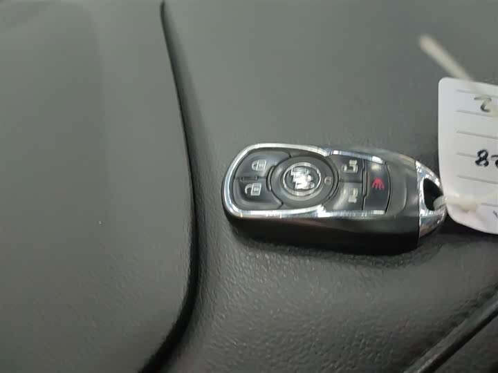 Фото 9 - Buick GL8 ES