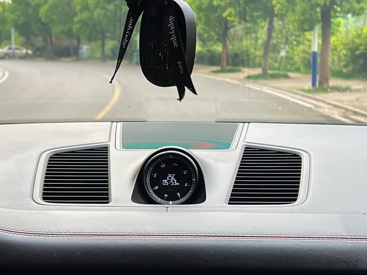 Фото 8 - Porsche Cayenne