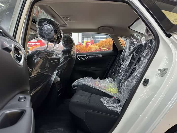 Фото 10 - Nissan Sylphy