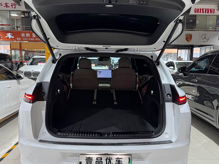 Фото 10 - LiXiang L7