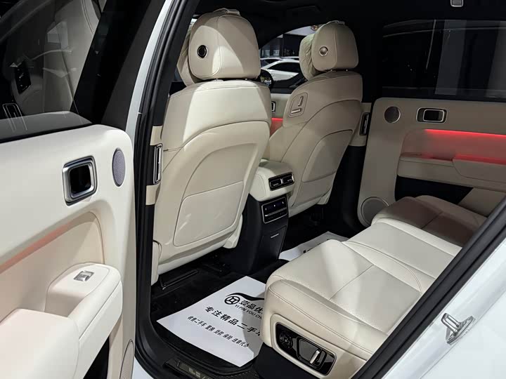 Фото 14 - LiXiang L7