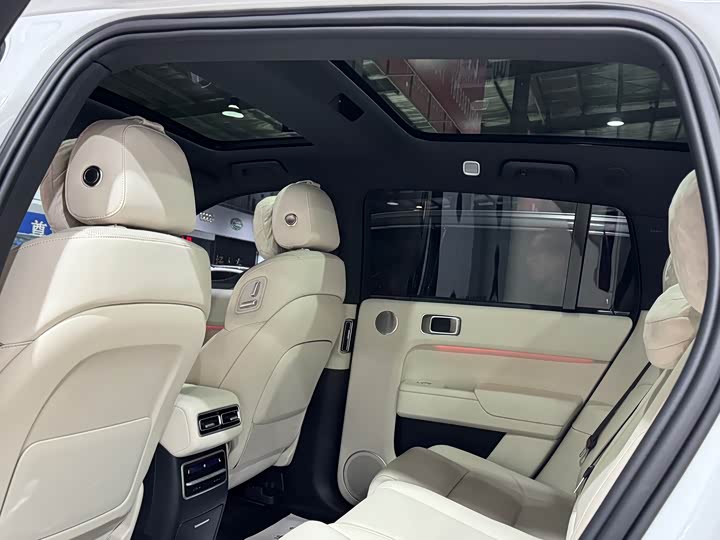 Фото 15 - LiXiang L7