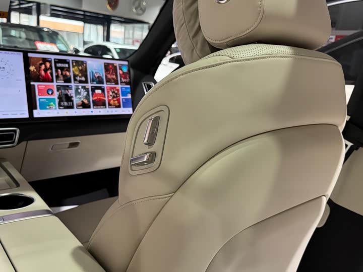 Фото 20 - LiXiang L7