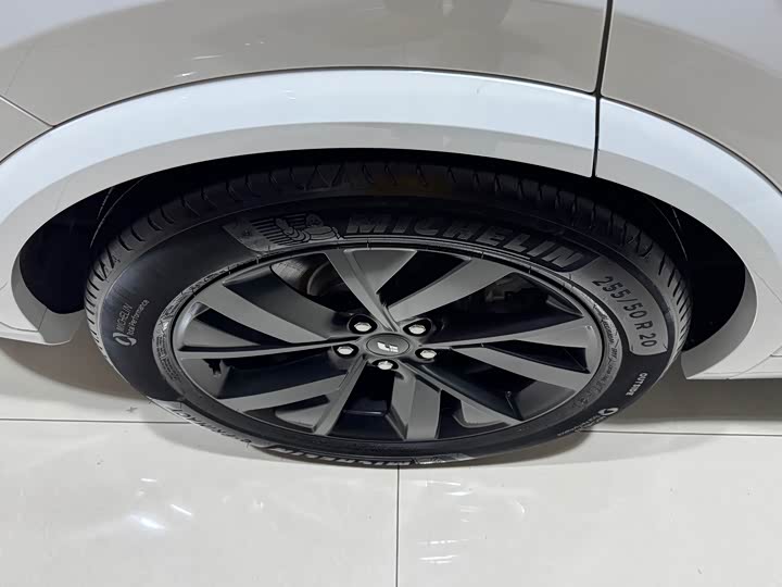 Фото 6 - LiXiang L7