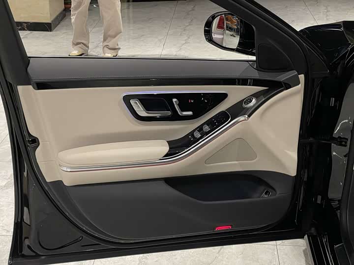 Фото 5 - Mercedes-Benz S-Class