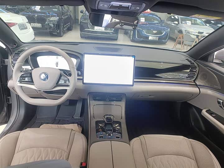 Фото 10 - BYD Han