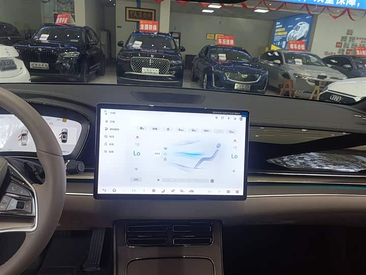 Фото 13 - BYD Han