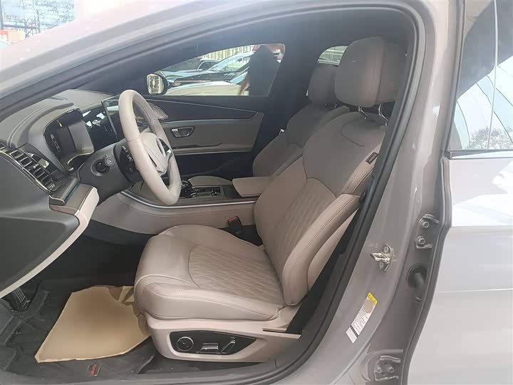 Фото 15 - BYD Han