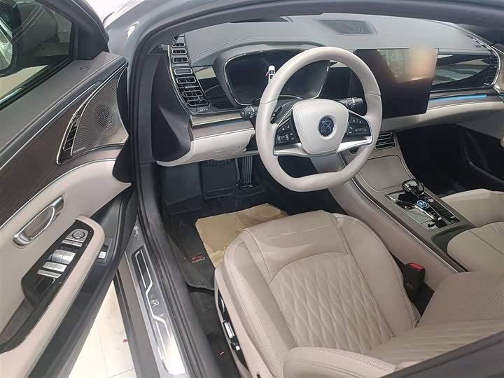 Фото 16 - BYD Han