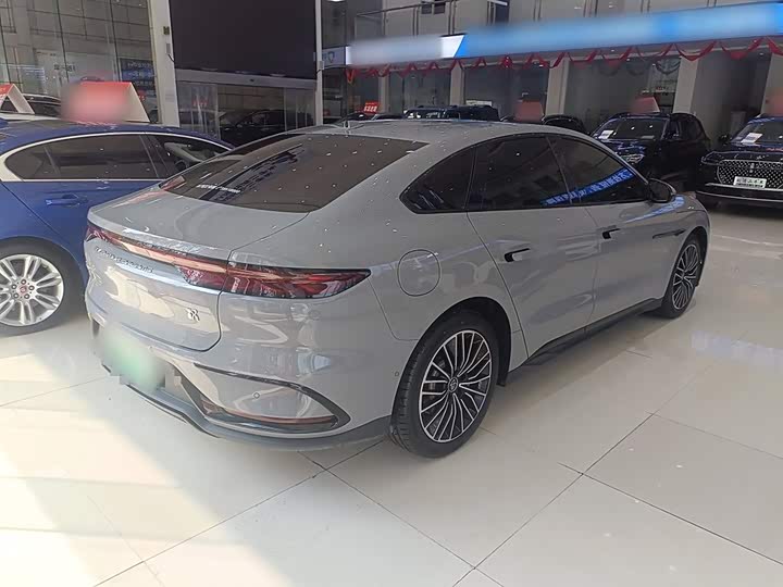 Фото 7 - BYD Han