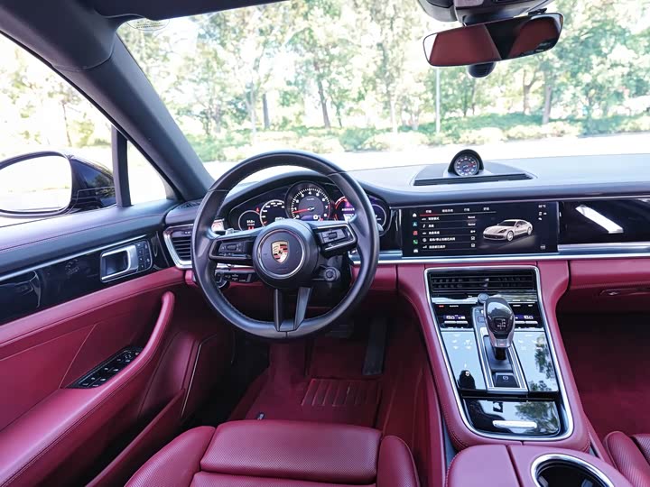 Фото 13 - Porsche Panamera