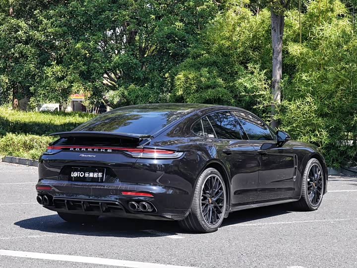 Фото 6 - Porsche Panamera