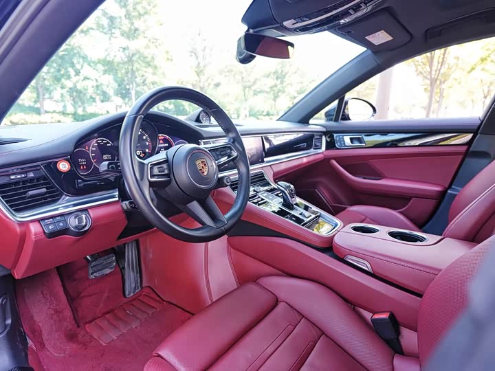 Фото 7 - Porsche Panamera