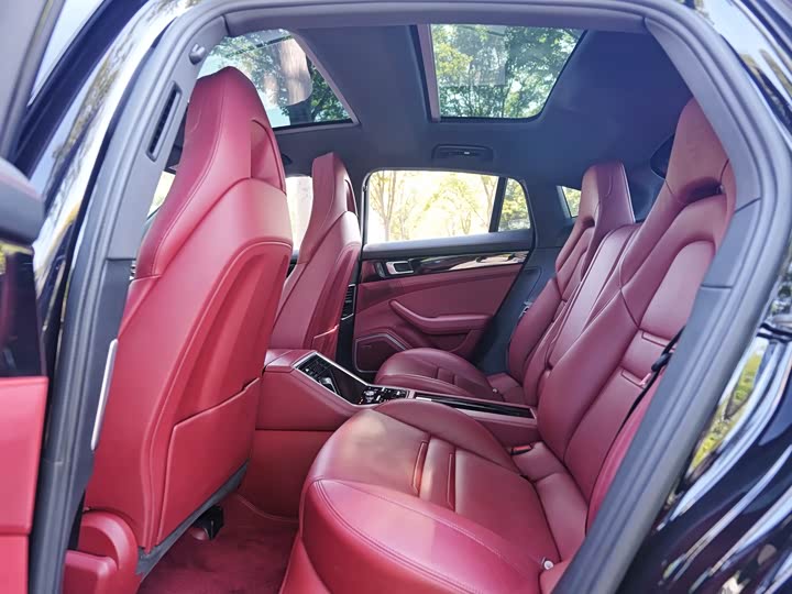 Фото 9 - Porsche Panamera