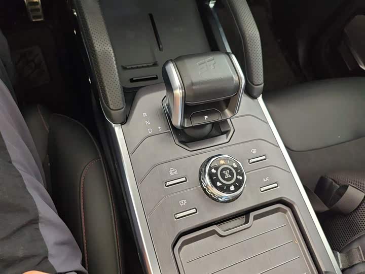 Фото 14 - Jetour T2