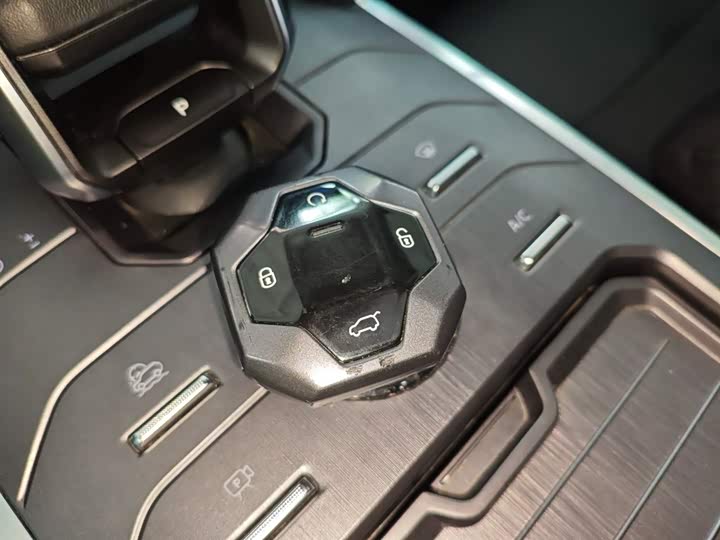 Фото 9 - Jetour T2