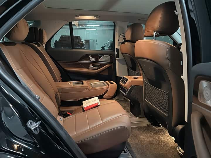 Фото 10 - Mercedes-Benz GLE-Class