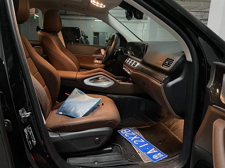 Фото 11 - Mercedes-Benz GLE-Class